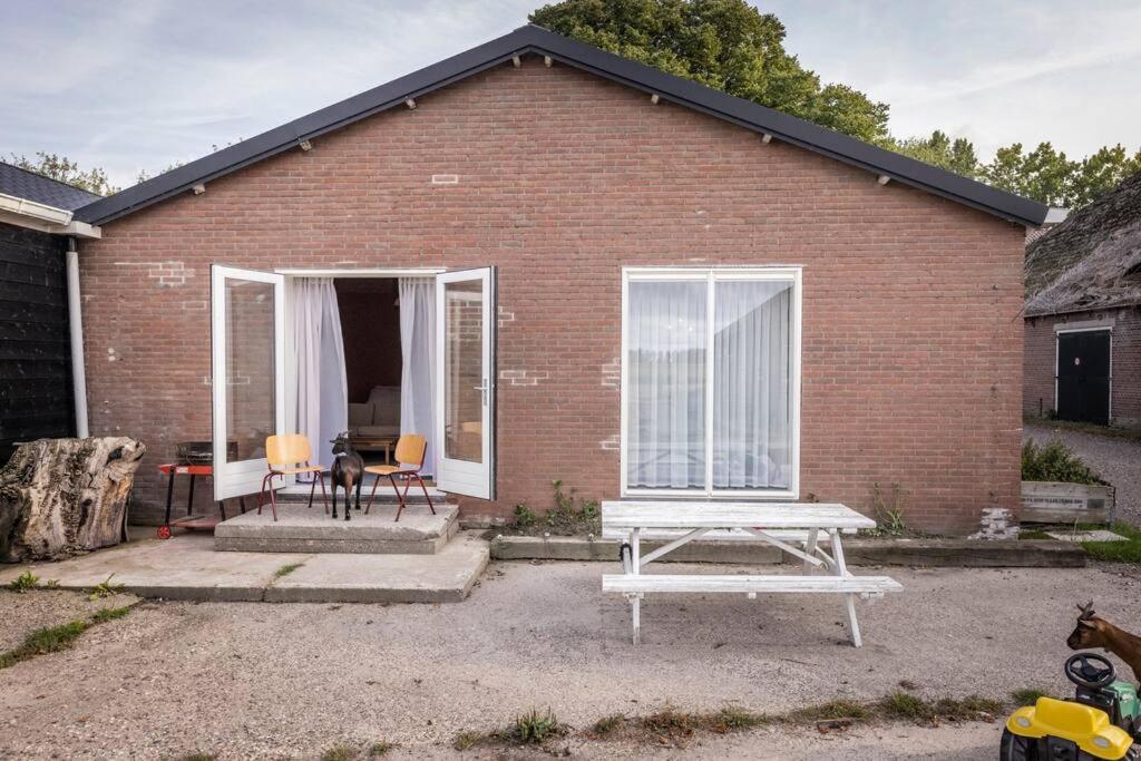 De Kaasmakerij - Ruim vakantiehuisje op Huize Blokland Hem Buitenkant foto
